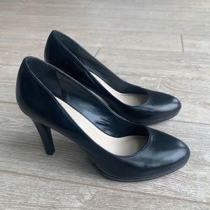 Franco Sarto Black Leather Round Toe Heels